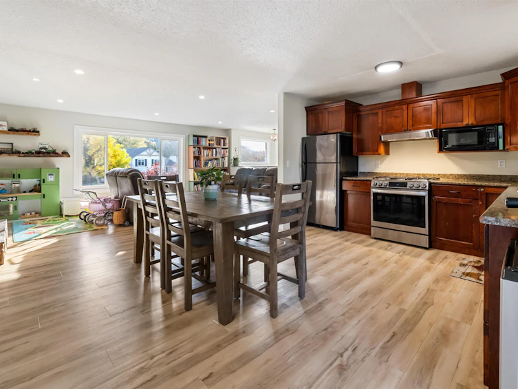 42575 Devon Avenue, Chilliwack, BC, V2R 5C7 - 9