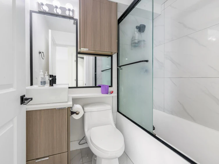 2798 E 43rd Avenue, Vancouver, BC, V5R 2Y9 - 27