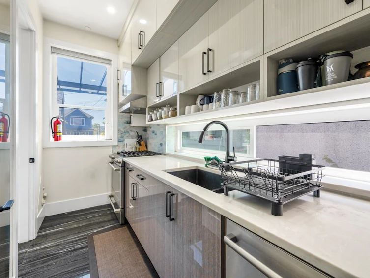 2798 E 43rd Avenue, Vancouver, BC, V5R 2Y9 - 23