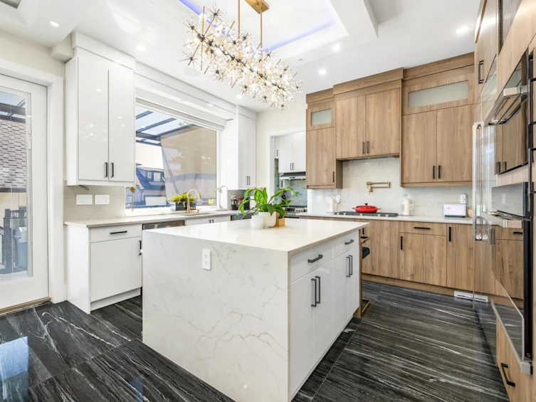 2798 E 43rd Avenue, Vancouver, BC, V5R 2Y9 - 10