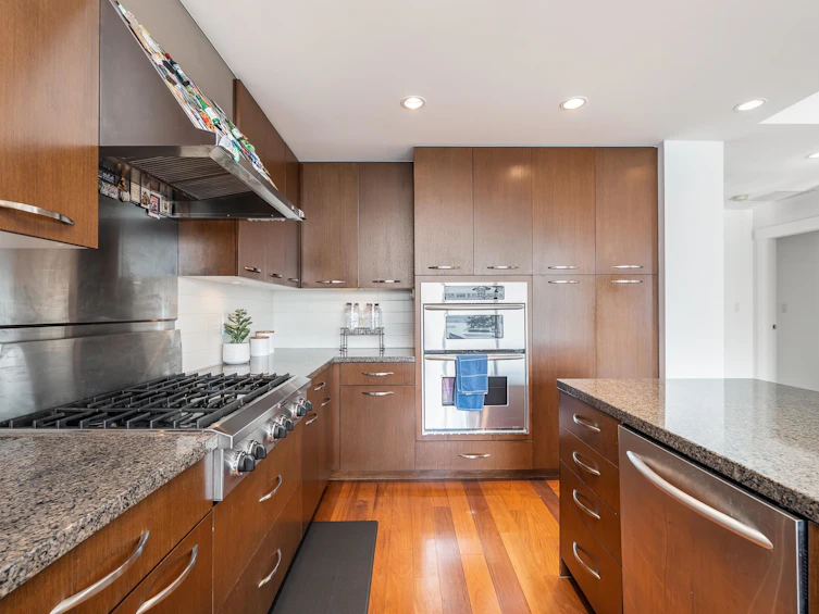1101-3335 Cypress Place, West Vancouver, BC, V7S 3J8 - 8