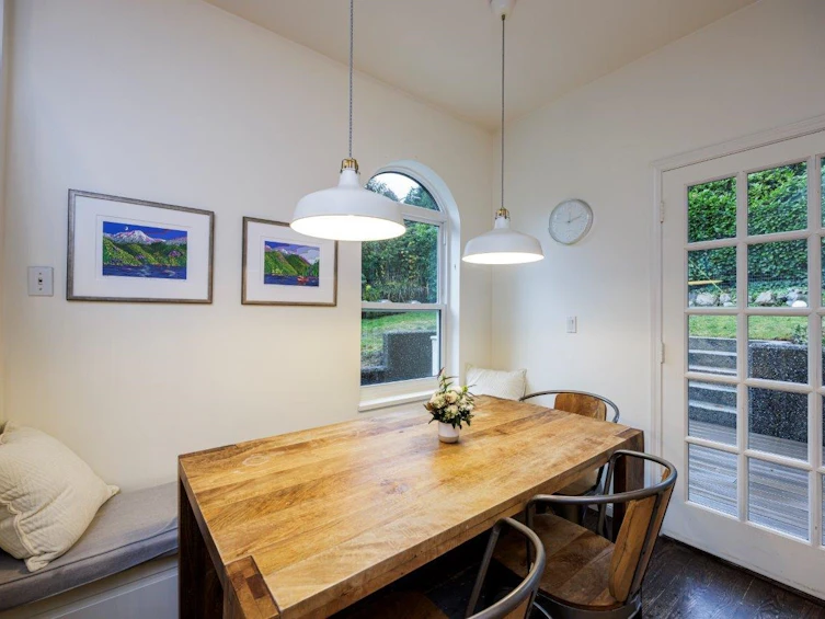1806 Deep Cove Road, North Vancouver, BC, V7G 1S6 - 16