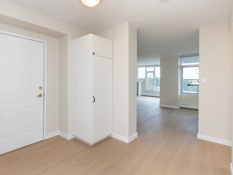 1504-13880 101 Avenue, Surrey, BC, V3T 5T1 - 3