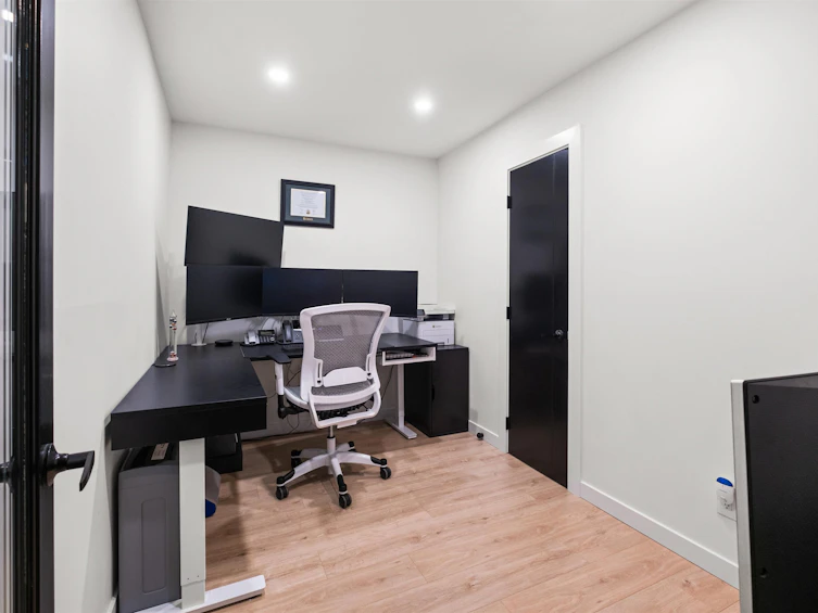 3812 Dalkeith Drive, North Vancouver, BC, V7N 3N6 - 17