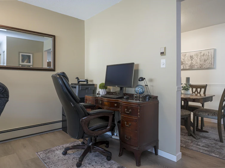 110-32823 Landeau Place, Abbotsford, BC, V2S 6S6 - 11
