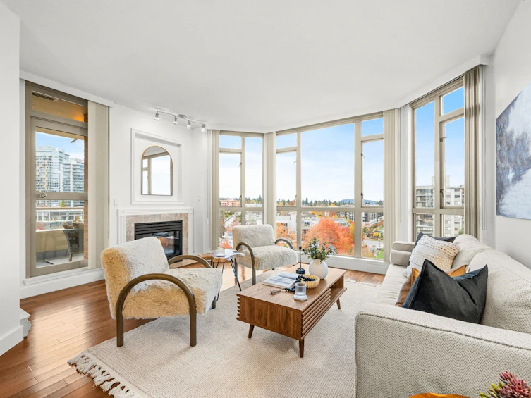 1201-160 W Keith Road, North Vancouver, BC, V7M 3M2 - 2