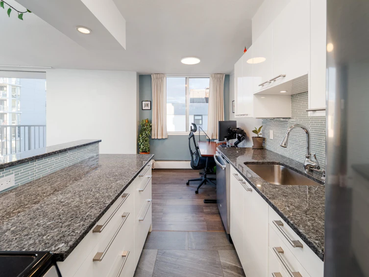 2004-1251 Cardero Street, Vancouver, BC, V6G 2H9 - 12