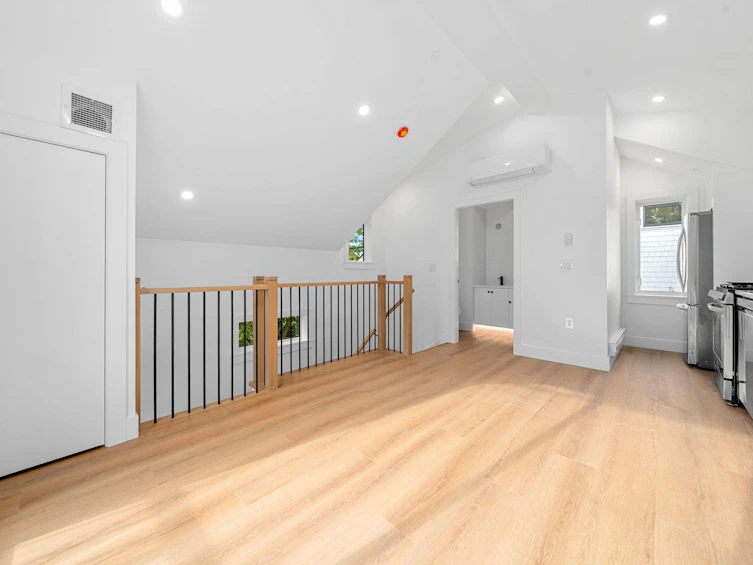 2526 Mcgill Street, Vancouver, BC, V5K 1H1 - 10