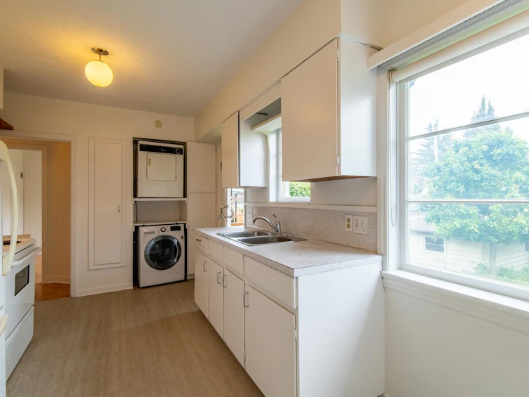 2960 W 41st Avenue, Vancouver, BC, V6N 3C7 - 7