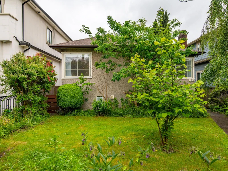 2960 W 41st Avenue, Vancouver BC V6N 3C7