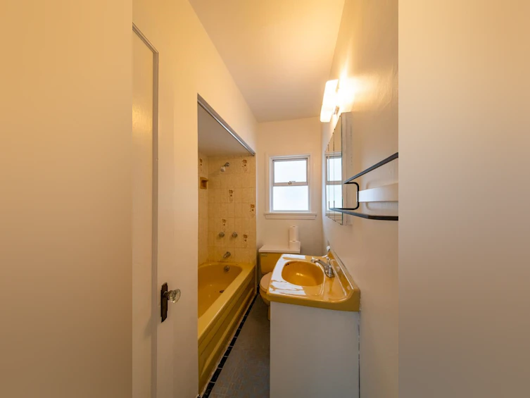 2960 W 41st Avenue, Vancouver, BC, V6N 3C7 - 13