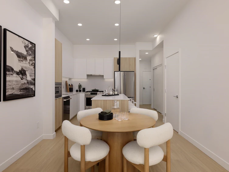 204-2450 Garden Drive, Vancouver, BC, V5N 0K1 - 4