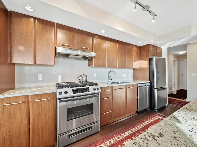 805-683 W Victoria Park, North Vancouver, BC, V7M 0A2 - 15