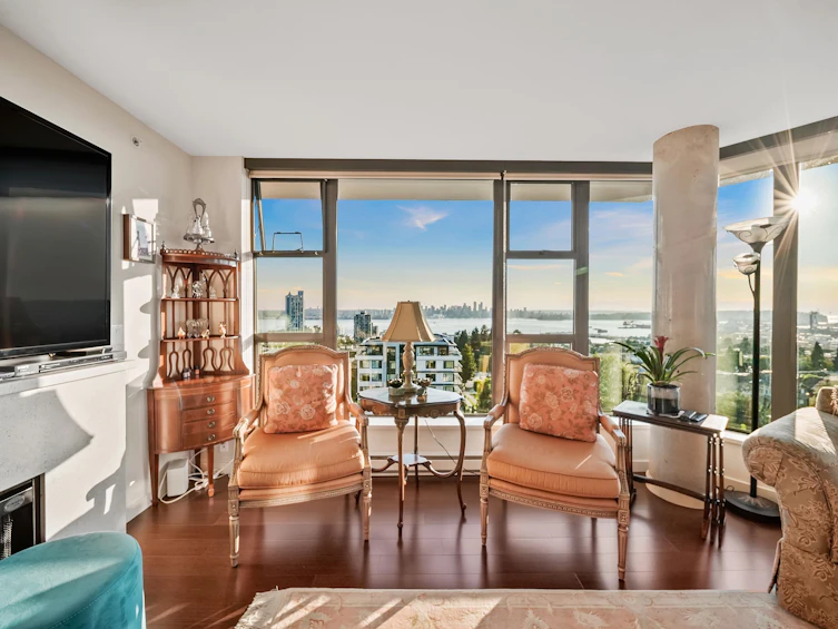 805-683 W Victoria Park, North Vancouver, BC, V7M 0A2 - 4