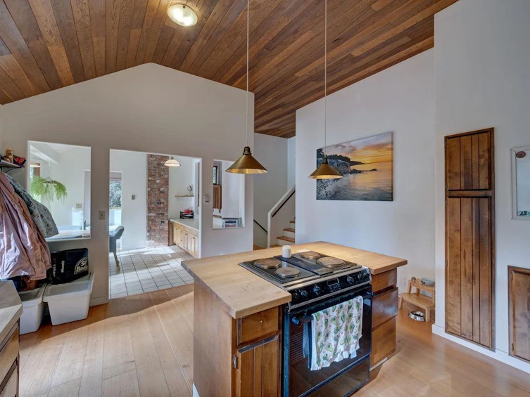 1321 Marlene Road, Roberts Creek, BC, V0N 2W2 - 5