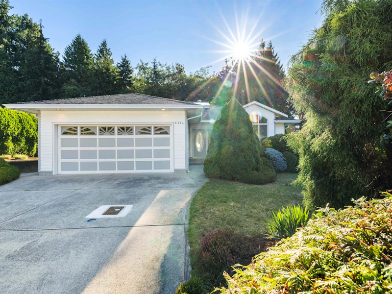 6114 S Gale Avenue, Sechelt BC