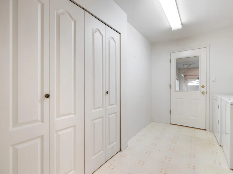 6114 S Gale Avenue, Sechelt, BC, V7Z 0P9 - 32