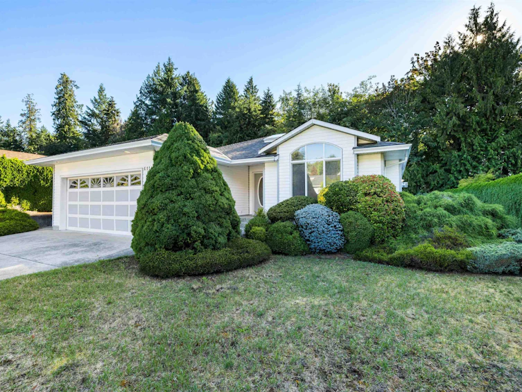 6114 S Gale Avenue, Sechelt, BC, V7Z 0P9 - 3