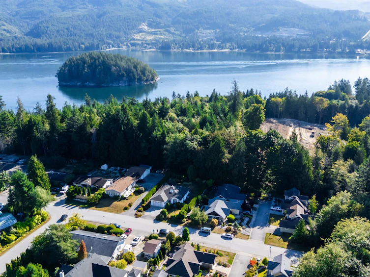 6114 S Gale Avenue, Sechelt, BC, V7Z 0P9 - 33