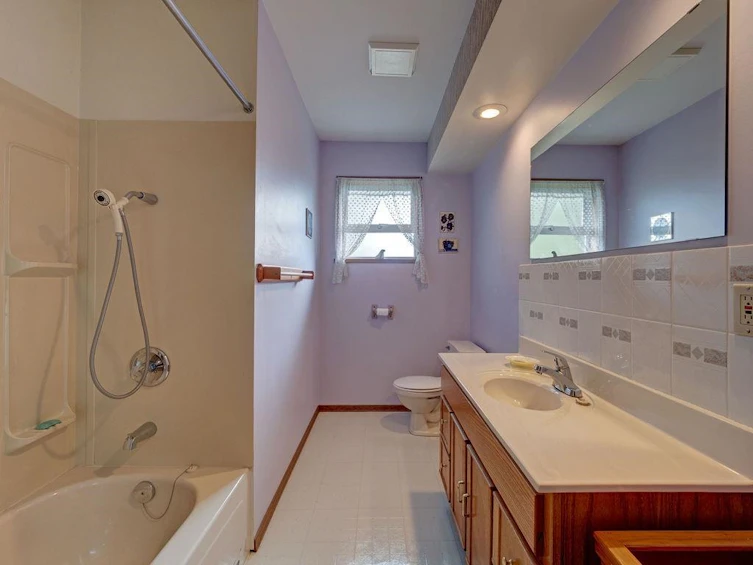 5642 Nickerson Road, Sechelt, BC, V7Z 0M6 - 23