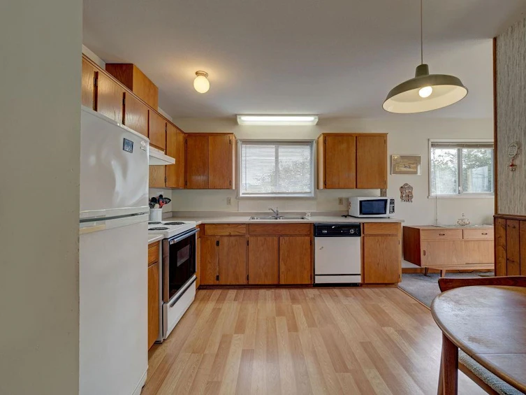 5642 Nickerson Road, Sechelt, BC, V7Z 0M6 - 20