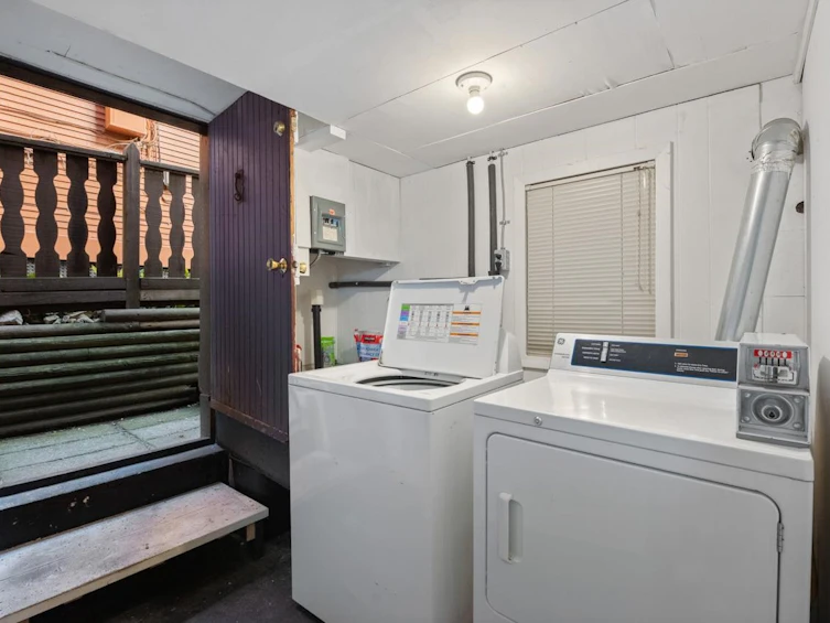 31 W 11th Avenue, Vancouver, BC, V5Y 1S6 - 37