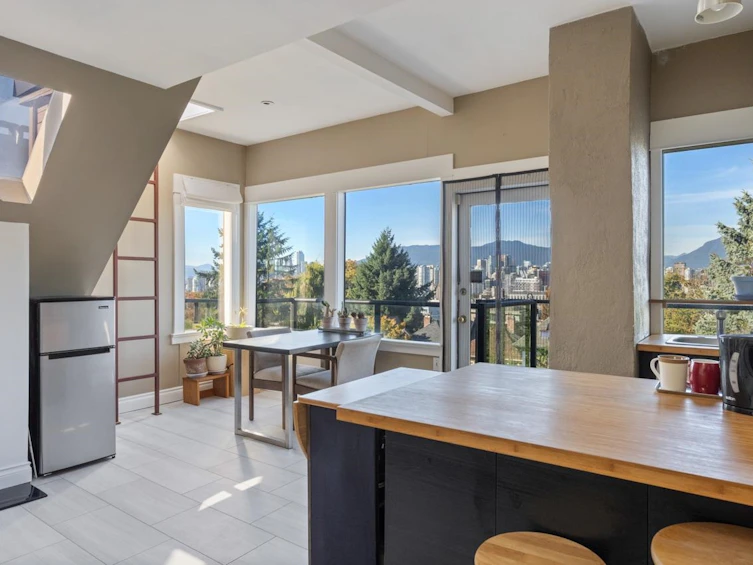 31 W 11th Avenue, Vancouver, BC, V5Y 1S6 - 6