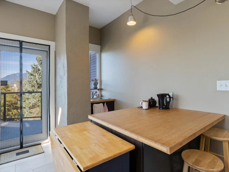 31 W 11th Avenue, Vancouver, BC, V5Y 1S6 - 7
