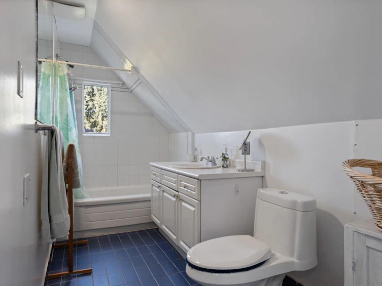 31 W 11th Avenue, Vancouver, BC, V5Y 1S6 - 11