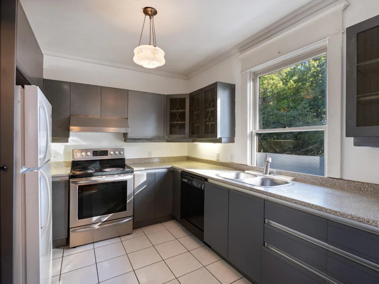 31 W 11th Avenue, Vancouver, BC, V5Y 1S6 - 17