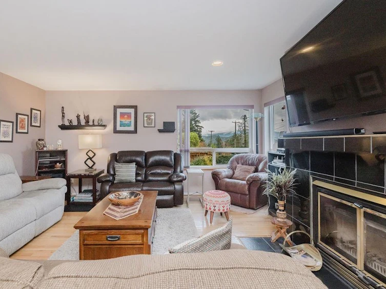 740 Hillcrest Road, Gibsons, BC, V0N 1V9 - 10