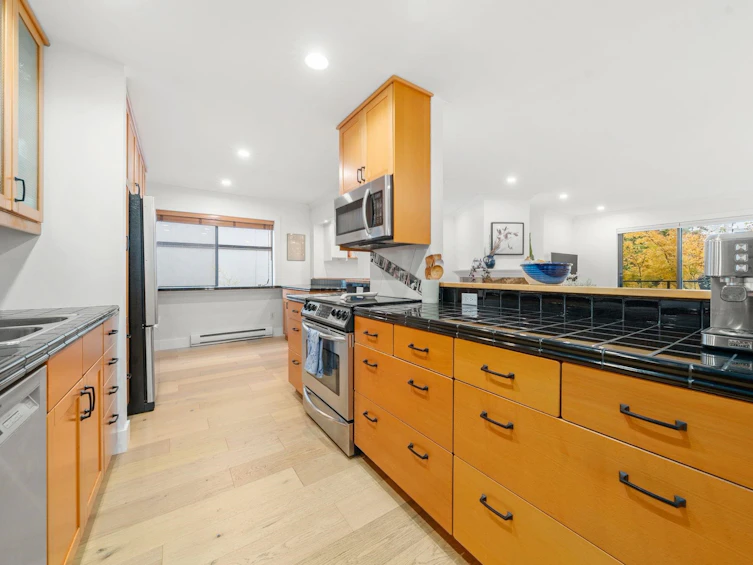 201-1130 W 13th Avenue, Vancouver, BC, V6H 1N3 - 13