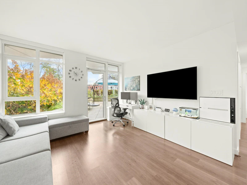 209 - 3557 Sawmill Crescent, Vancouver BC