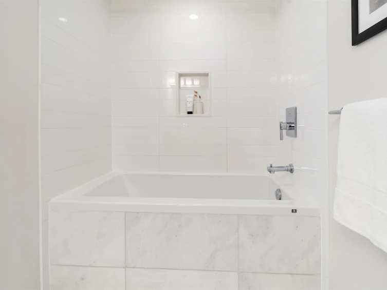 601-8238 Lord Street, Vancouver, BC, V6P 0G7 - 8