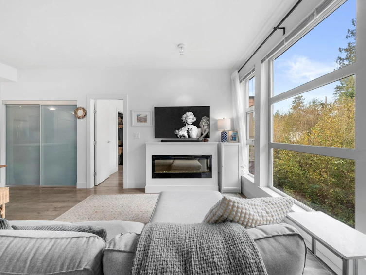 420-3602 Aldercrest Drive, North Vancouver, BC, V7G 0A2 - 6