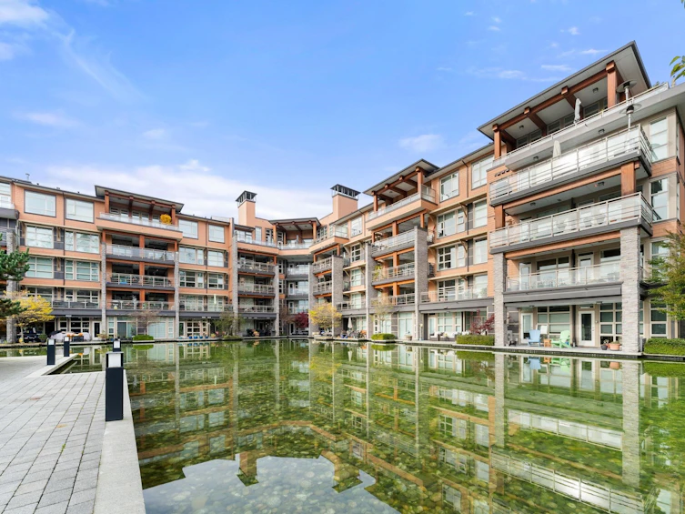 420-3602 Aldercrest Drive, North Vancouver, BC, V7G 0A2 - 2