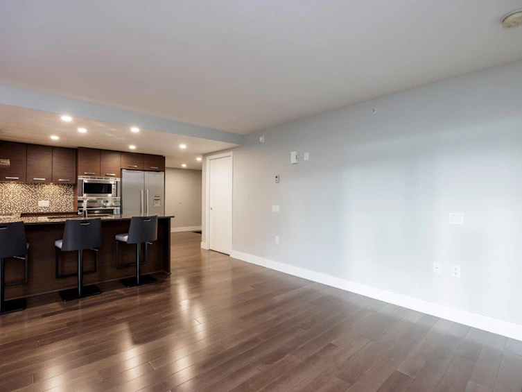 108-210 W 13th Street, North Vancouver, BC, V7M 1N7 - 12