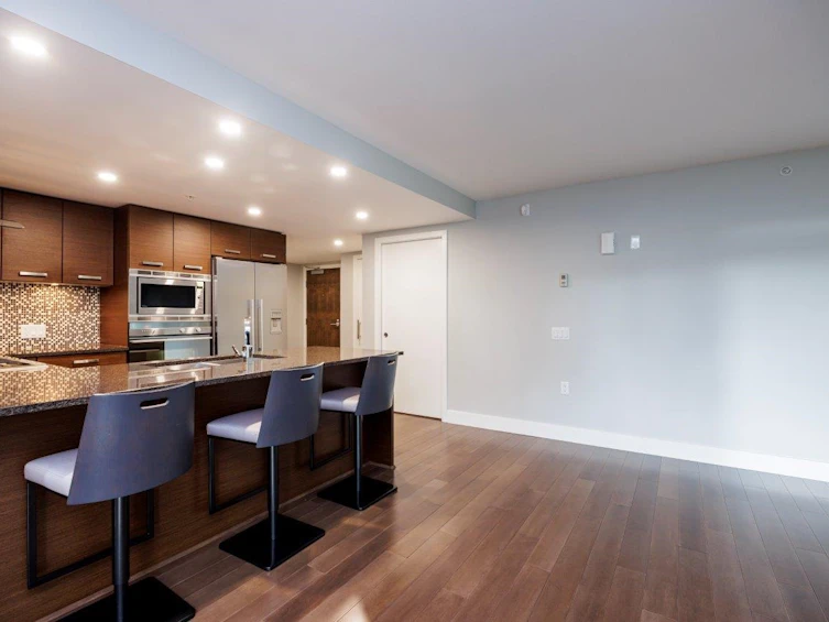 108-210 W 13th Street, North Vancouver, BC, V7M 1N7 - 13