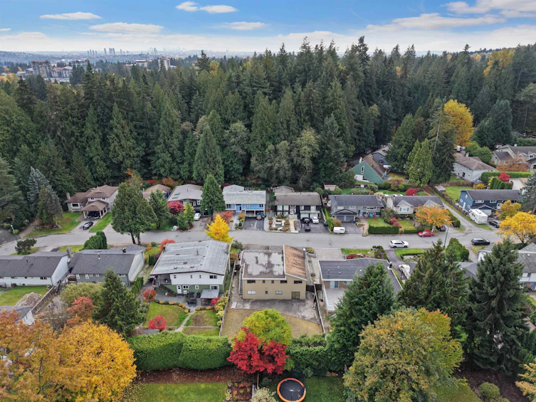 1006 Hendecourt Road, North Vancouver, BC, V7K 2W9 - 36