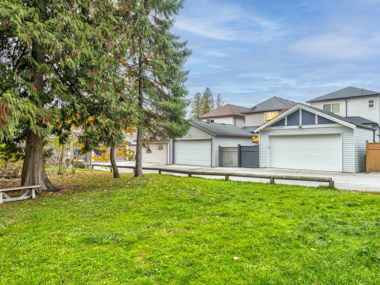24284 101a Avenue, Maple Ridge, BC, V2W 0C2 - 24