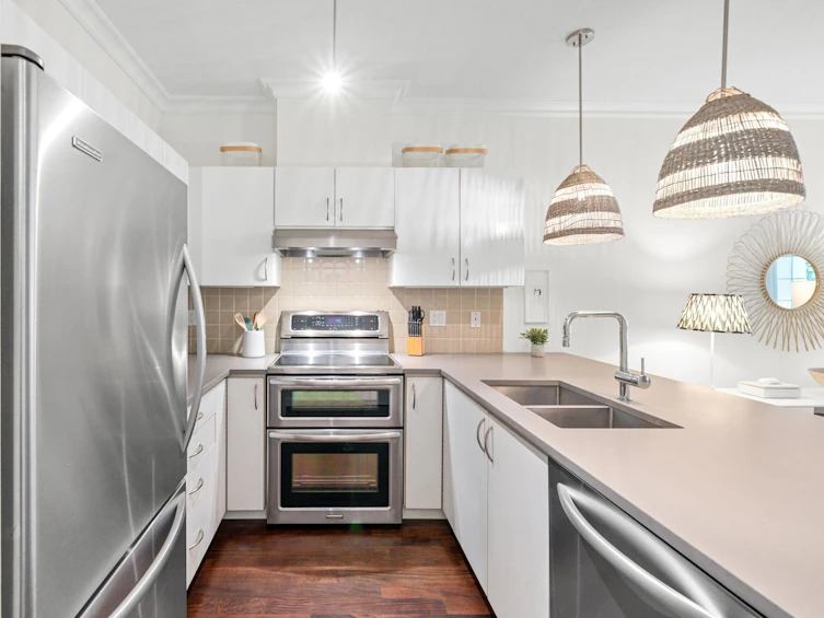 207-1388 Nelson Street, Vancouver, BC, V6E 1J9 - 7