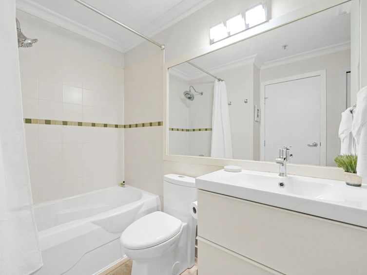 207-1388 Nelson Street, Vancouver, BC, V6E 1J9 - 14