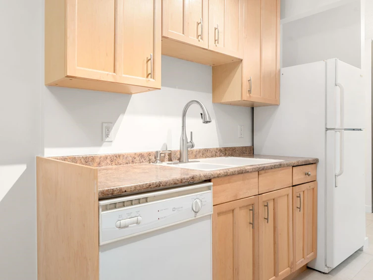 119-2012 Fullerton Avenue, North Vancouver, BC, V7P 3E3 - 6
