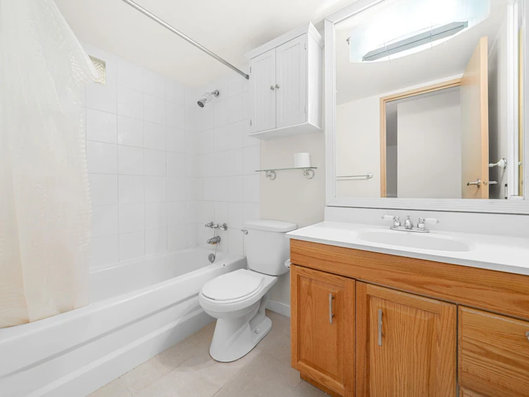 119-2012 Fullerton Avenue, North Vancouver, BC, V7P 3E3 - 14