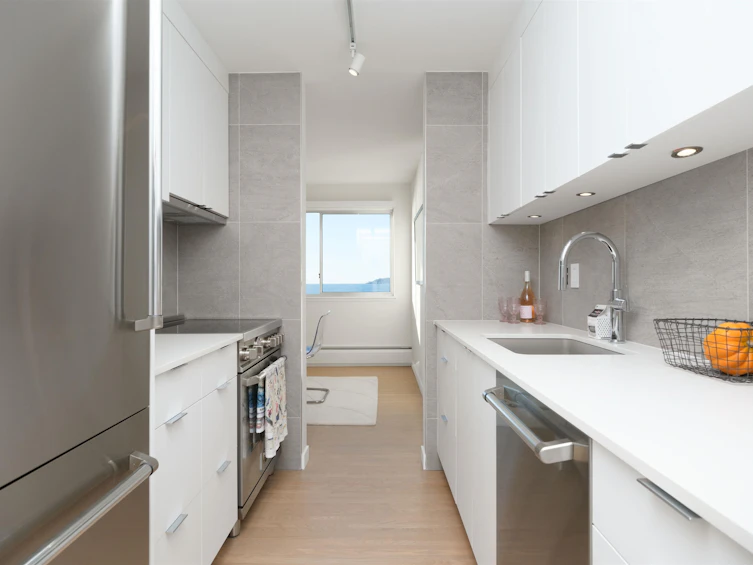 102-2246 Bellevue Avenue, West Vancouver, BC, V7V 1C6 - 13
