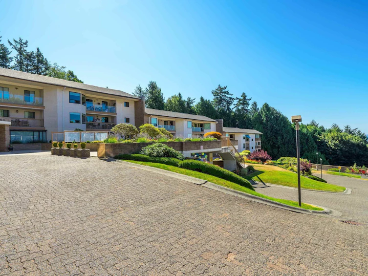 715-1350 Vidal Street, Surrey, BC, V4B 5G6