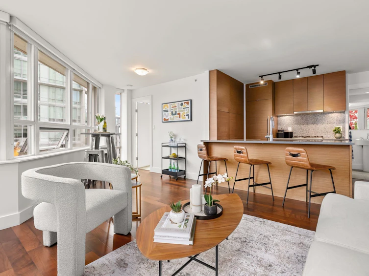 907-565 Smithe Street, Vancouver, BC, V6B 0E4 - 4