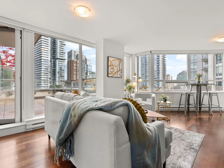 907-565 Smithe Street, Vancouver, BC, V6B 0E4 - 3