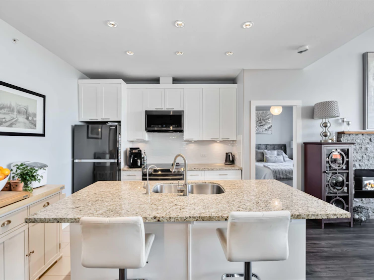 421-2970 King George Boulevard, Surrey, BC, V4P 0E6 - 8
