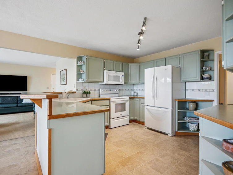 1089 Kilmer Road, North Vancouver, BC, V7K 1P9 - 10